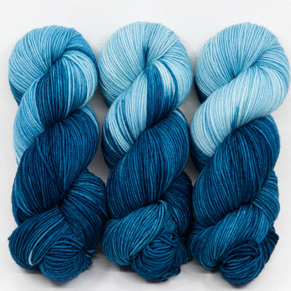 Superwash Merino blend: Socknado Premium Yarn